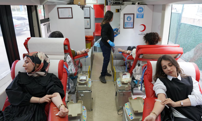 Birevim’den depremzedeler için kan bağışı