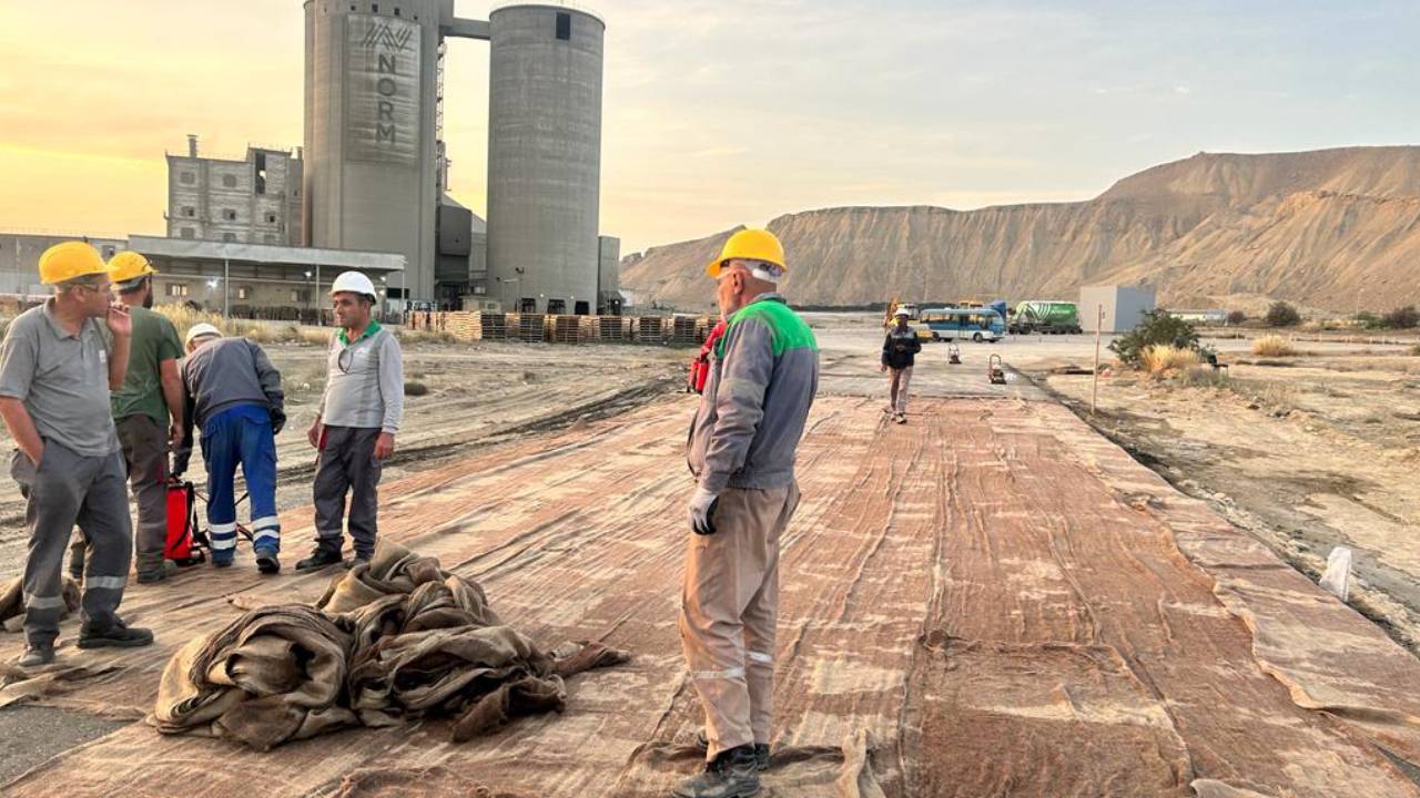 TÜRÇİMENTO, Azerbaycan’a beton yol uygulamaları konusunda destek veriyor