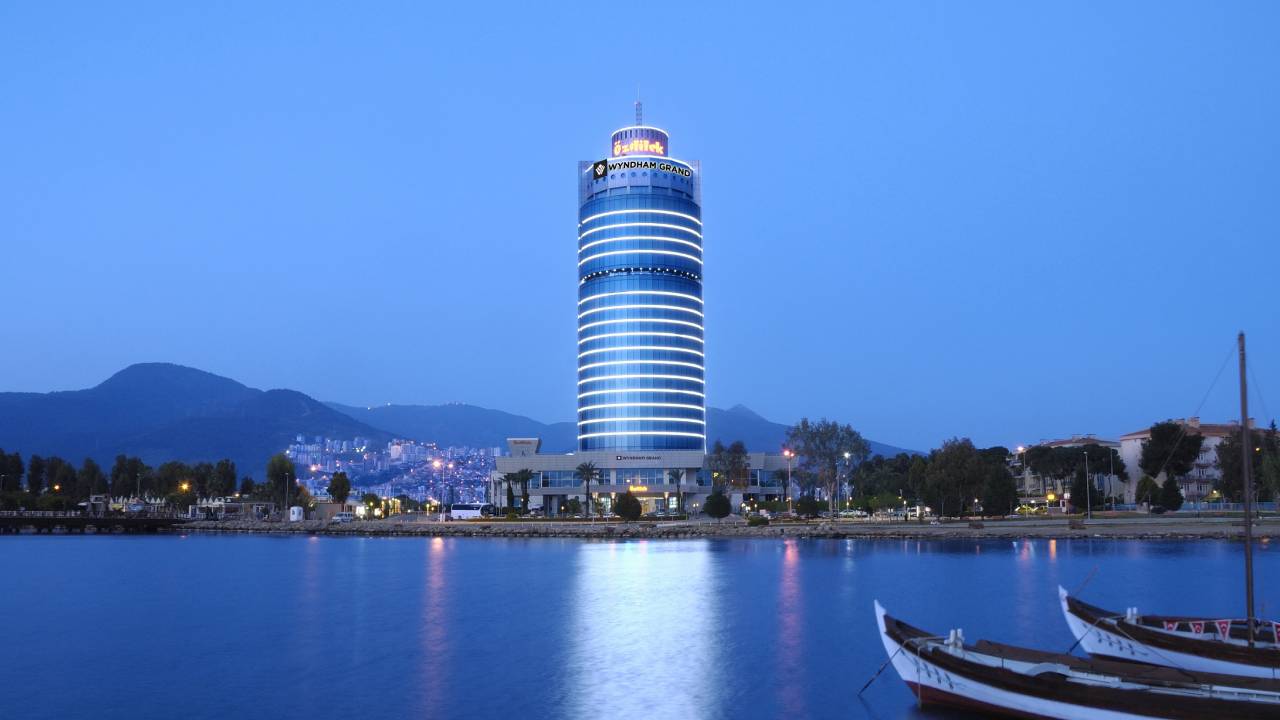 Wyndham Grand İzmir Özdilek 20 yıldır şehrin en iyi oteli