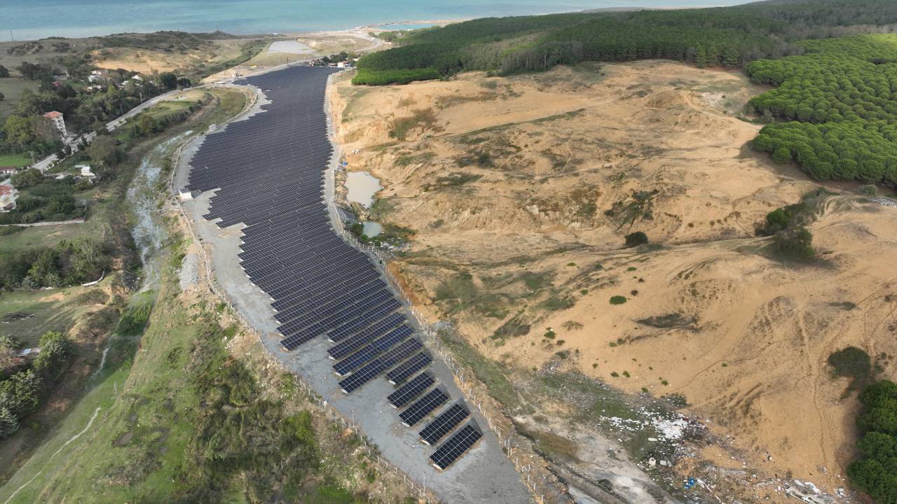 Enerjisa Enerji’nin Eyüpsultan’da kurduğu Güneş Enerjisi Santrali 2 bin 198 hanenin enerjisini üretecek