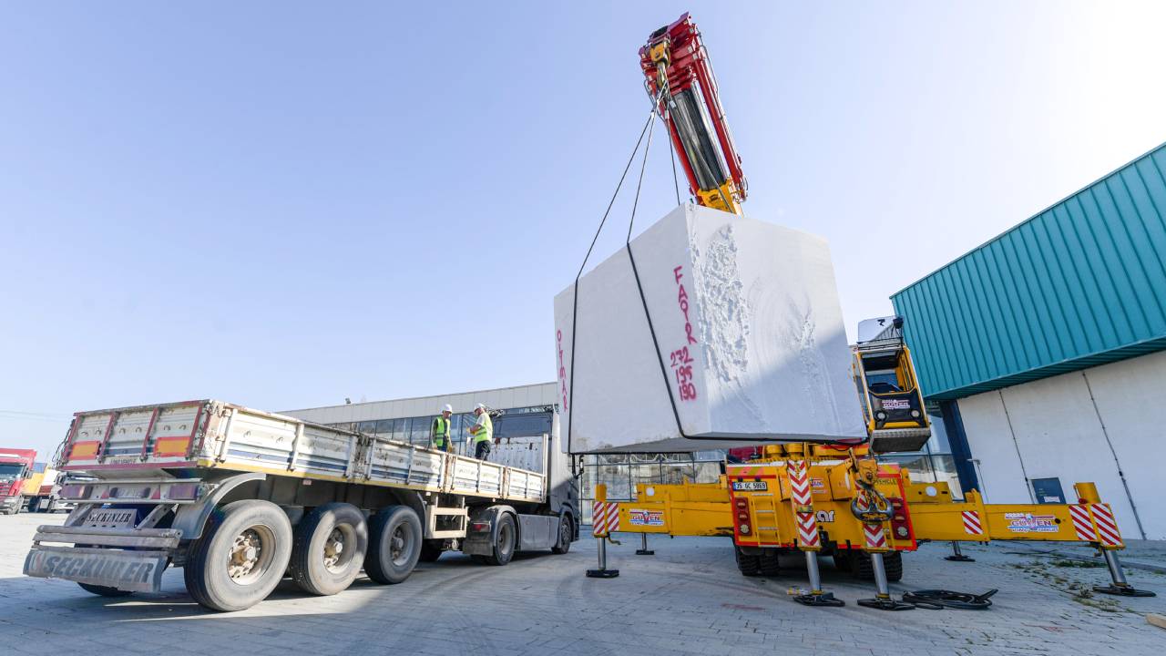 Marble İzmir’de kurulum başladı