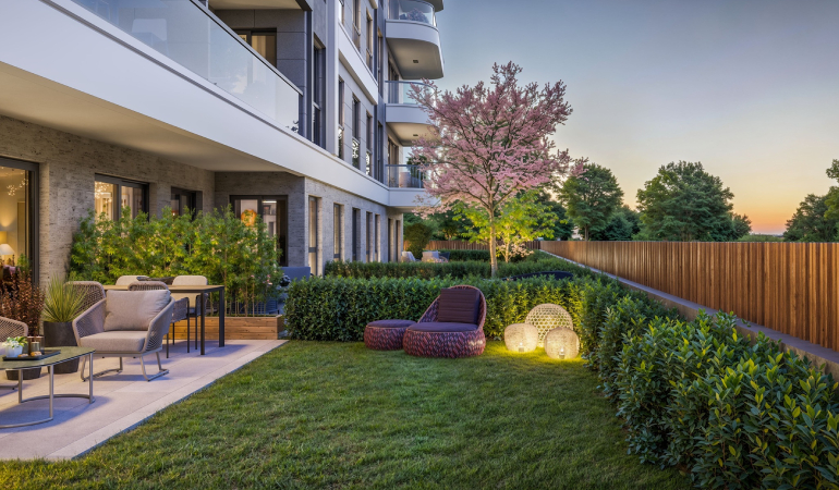 İzmir’in Merkezinde İnşası Devam Eden  Ege Yapı Alsancak’ta Binalar Yükselmeye Başladı