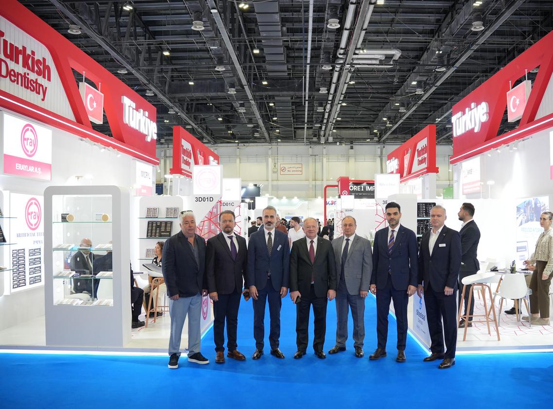 İKMİB 7’nci Kez AEEDC Dubai Fuarında Türk Dental Sektörünü Temsil Etti