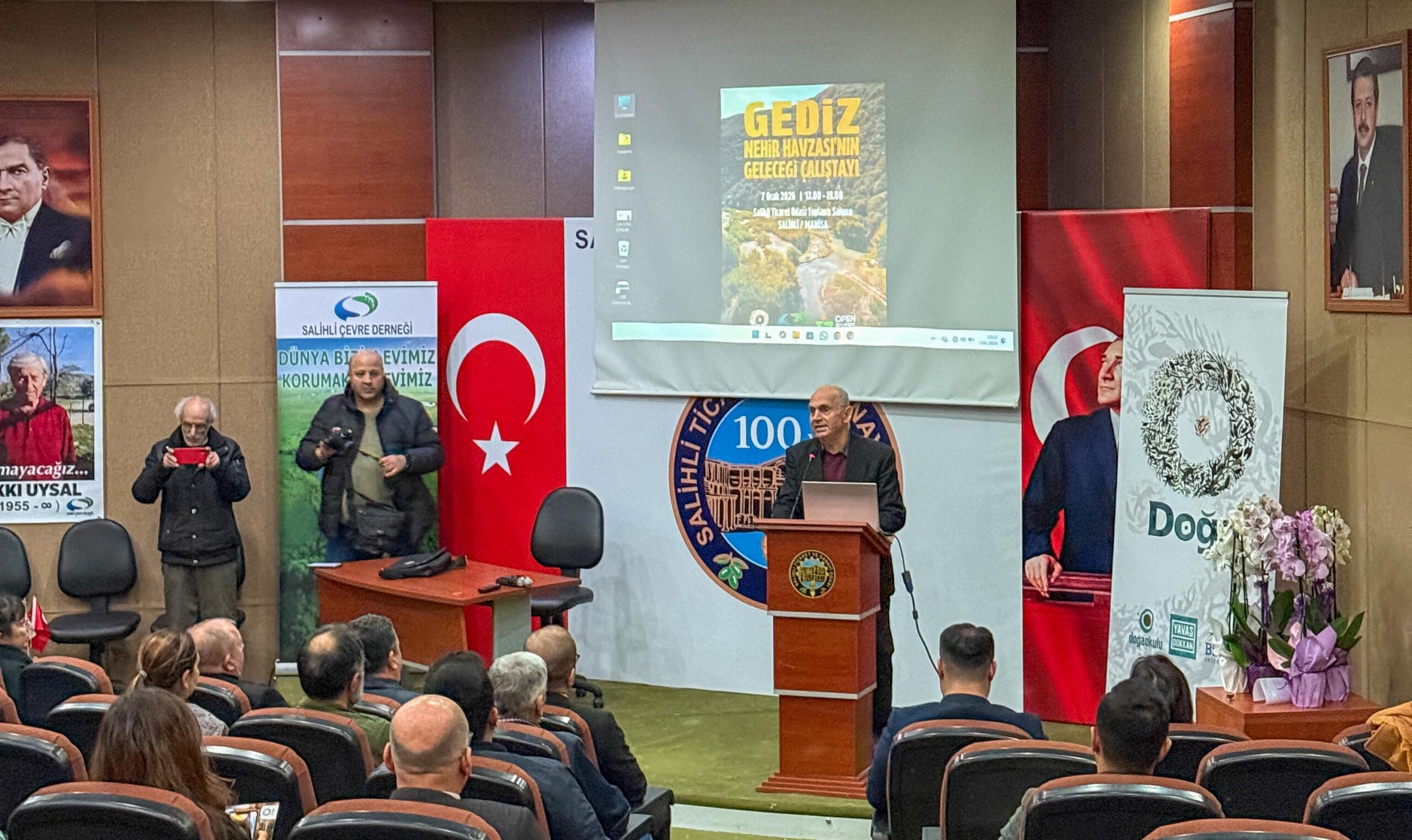 Gediz Nehri Tehditler Karşısında Çalıştayda Ele Alındı