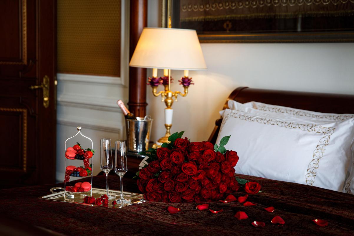 Çırağan Palace Kempinski’de Sevgililer Günü: Boğaz Manzarasında Fiyatlar Açıklandı