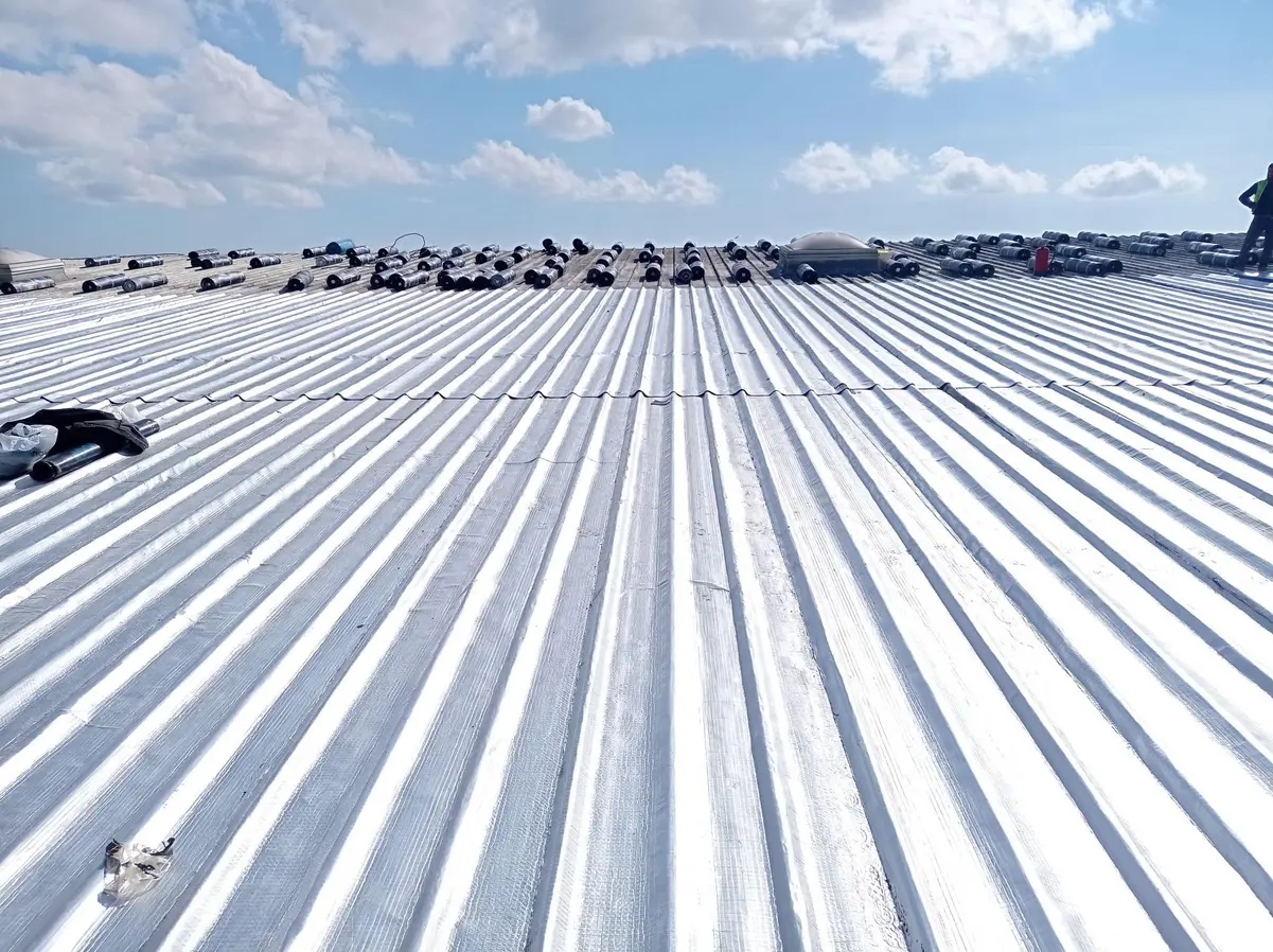 Metal Çatılarında Yüksek Performanslı Yalıtım