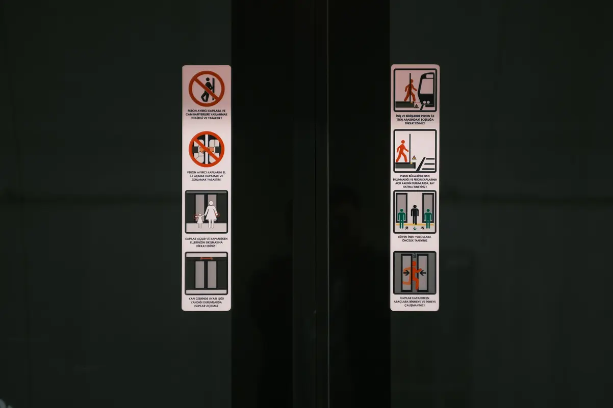 Bakım Etiketleriyle Güvenli Asansör Kullanımı