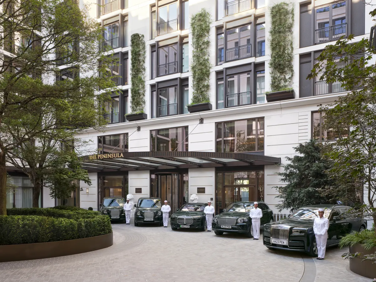 The Peninsula London sürücüleri ve koleksiyonerleri buluşturuyor
