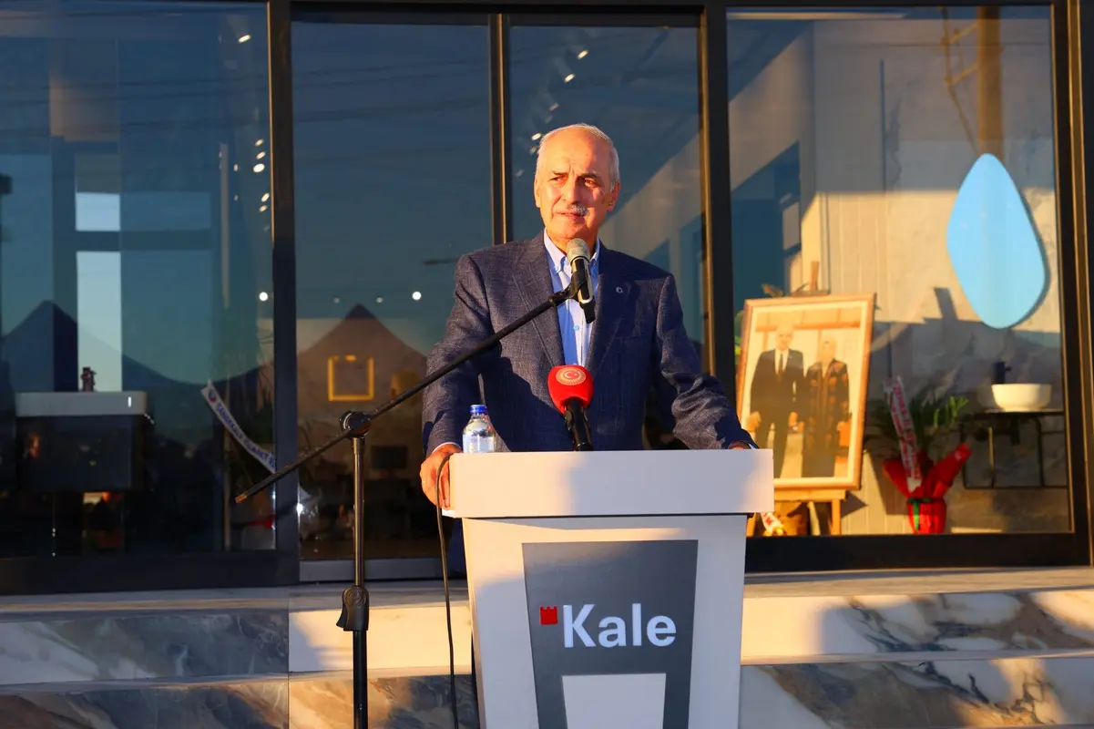 Kaleseramik 700 m² mağazasını Çanakkale’ye açtı